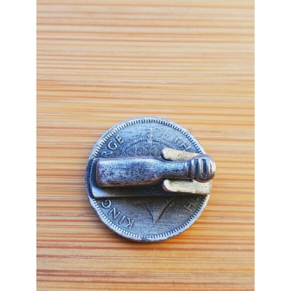 Antique Hong Kong Ten Cents 1949 Coin Tie Tack Clip Pin Brooch - Picture 2 of 5